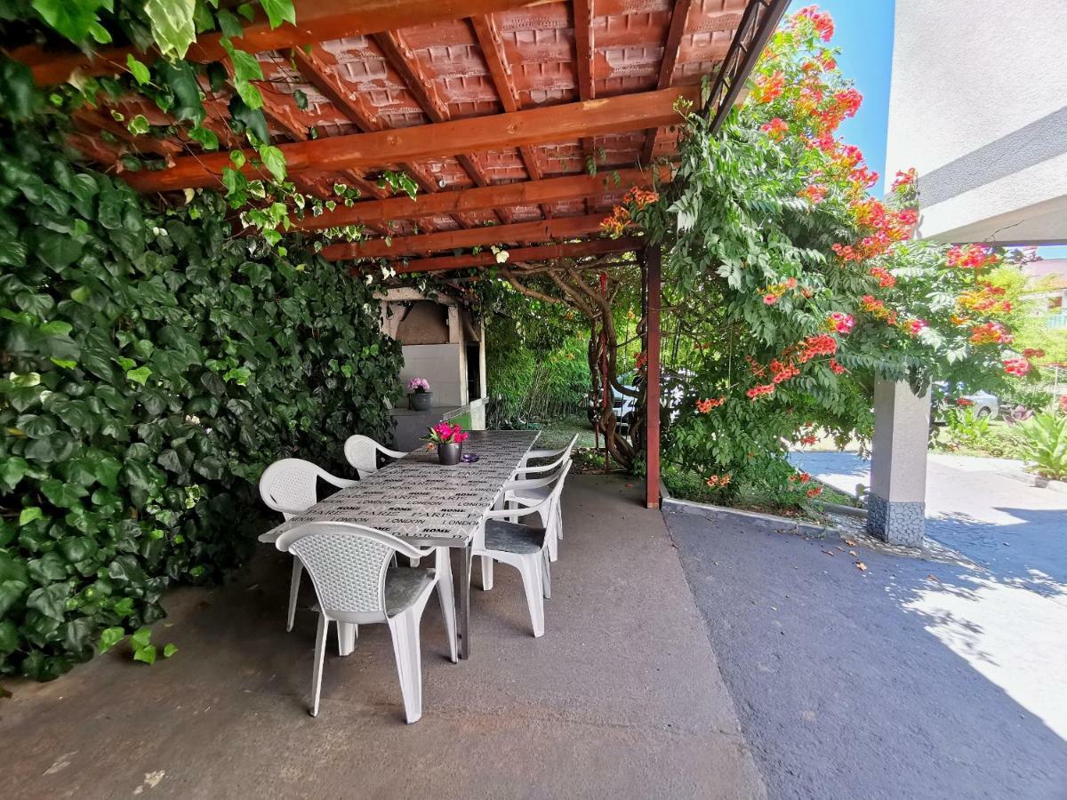 Apartmani Andrea Pula Ngoại thất bức ảnh
